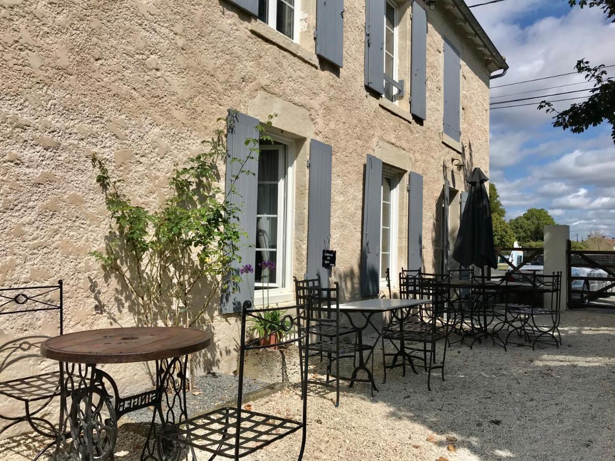 Le Relais D'Aulnay Bed & Breakfast Aulnay  Ngoại thất bức ảnh